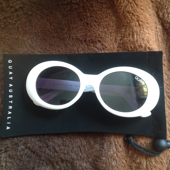 Quay Australia Accessories - RARE Quay Frivolous sunnies